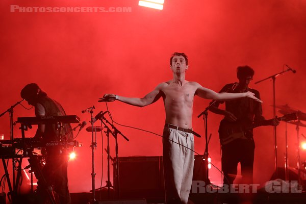 THE FAT WHITE FAMILY - 2024-05-25 - ANGERS - Le Chabada - Scene Reverberation - Lias Kaci Saoudi